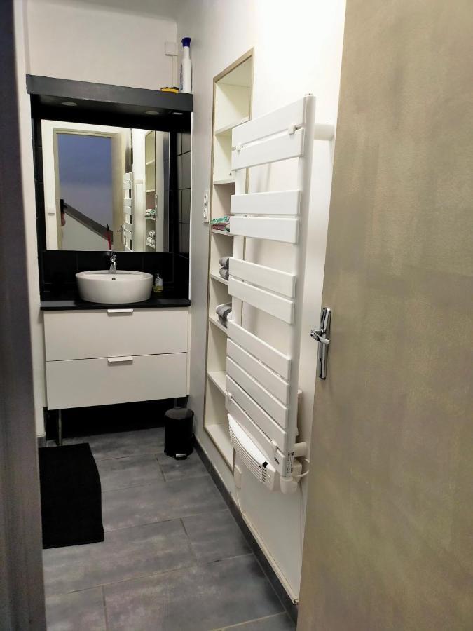Appartement En Duplex Au 3Ieme Etage Sans Ascenseur Йер Экстерьер фото