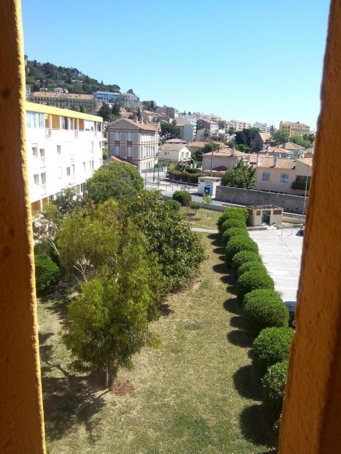 Appartement En Duplex Au 3Ieme Etage Sans Ascenseur Йер Экстерьер фото